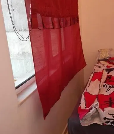 Апартамент център варна, на минути пеш от морето!