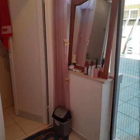 център варна, на минути пеш от морето! Варна