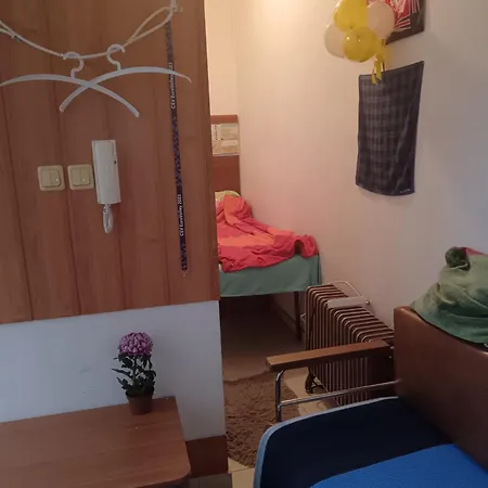 център варна, на минути пеш от морето! Варна