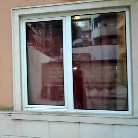 център варна, на минути пеш от морето!