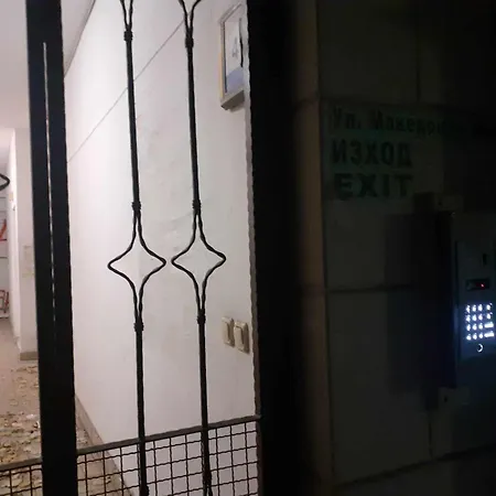 Apartamento център варна, на минути пеш от морето!