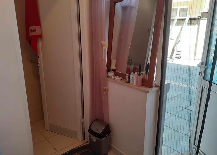 център варна, на минути пеш от морето! Варна