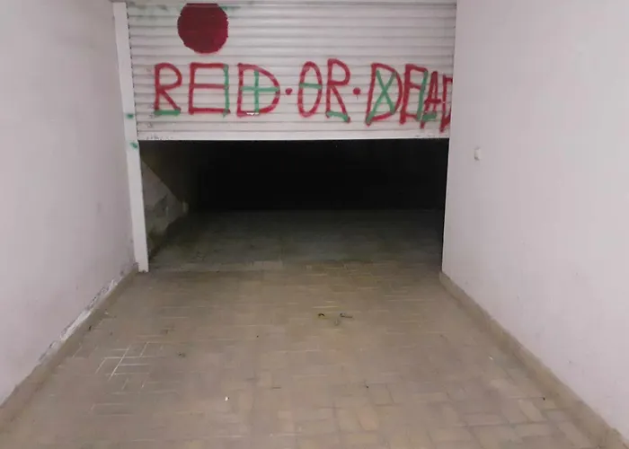 център варна, на минути пеш от морето! Варна